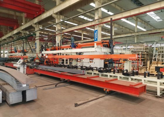 1700KN Makine Bıçaklama Gücü Araç Boylamlı Çubuk Düz Plak CNC Bıçaklama Üretim hattı 25 kalıp
