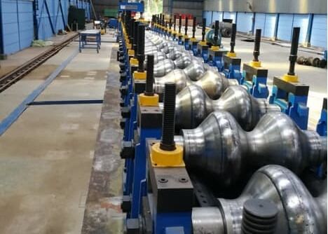 610mm Çelik bobin çapı Corrugation Plate Roller Forming Machine 15T Tek çelik bobin ağırlığı
