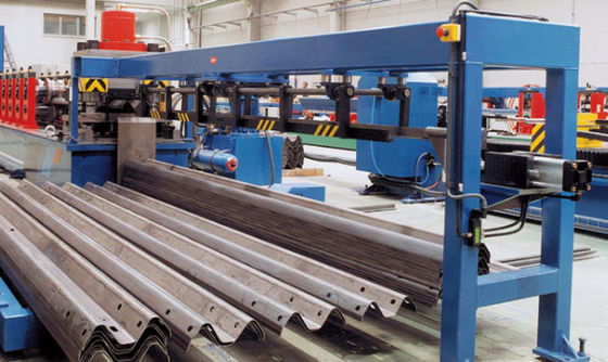 High speed two and three waves crash barrier highway guardrail roll forming machine production line