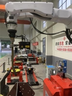 Yüksek hassasiyetli çelik yapısı kule ayak kaynak için kaynak robotu