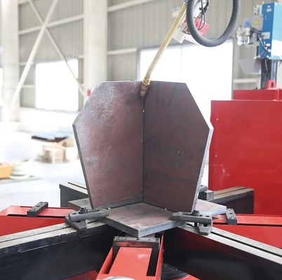 Yüksek hassasiyetli çelik yapısı kule ayak kaynak için kaynak robotu