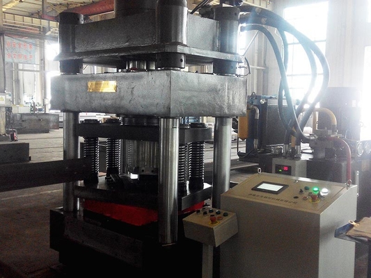QJ25 CNC Hidrolik Köşeli Kesme Makinesi, köşe kesme kalıbının dönmesi ile