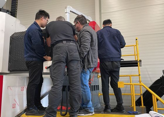 Yüksek Verimlilikli İşleme için Yüksek Hızlı CNC Plak Dürme ve Döşeme Makinesi
