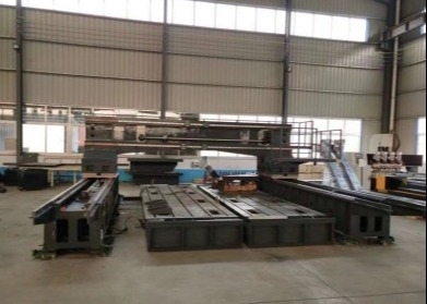 3000*3000 İş Parçası Boyutu BT50 CNC Plaka Delme Makinesi 30 KW Servo İş Mili Motor Gücü