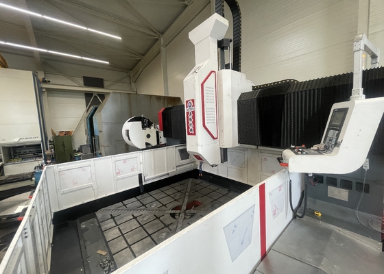 Portal Yüksekliği 800mm CNC Portal İşleme Flanş Plaka Delme Makinesi Mil konikliği BT50