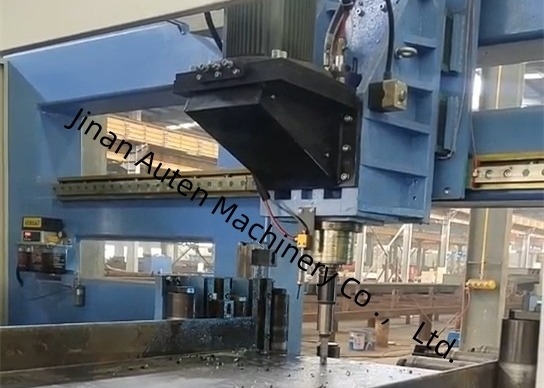 3 Takım Takım Magazini 3D CNC H Kiriş Delme, Kılavuz Çekme ve Kesme Makinesi Φ10 Hidrolik İşaretleme Ünitesi Karakter Boyutu