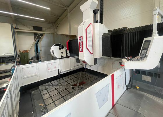 2000x2000mm İş parçasının boyutu Plaka ve boru levhaları için yüksek hızlı CNC sondaj makinesi