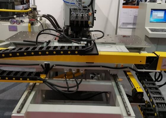 Endüstriyel metal işleme için 180mm vuruş kazma spindle CNC plaka delme makinesi