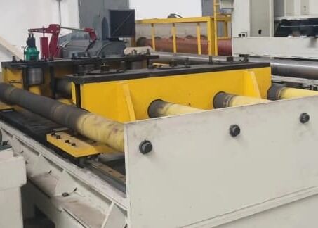 15 ‰ 20 m / Min Plak Üretim Hattı Hız Çekilme CNC Düzleştirme Kesme Hattı 35 ton Bobin Ağırlığı