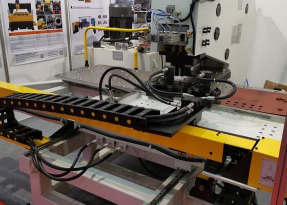 Model BNHD120 CNC Metal Plakası Buhranı Bıçaklama İşaretleme Makinesi 4 Derleme İstasyonu