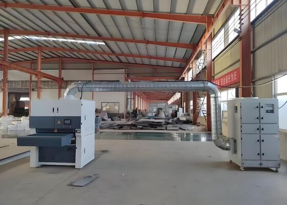 28KW makine gücü CNC metal plaka cilalama makinesi 2 besleme motoru
