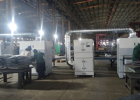28KW makine gücü CNC metal plaka cilalama makinesi 2 besleme motoru