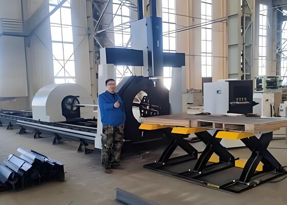 Model LC2412 CNC lazer boru kesme makinesi MAX6000 lazer gücünü kullanın