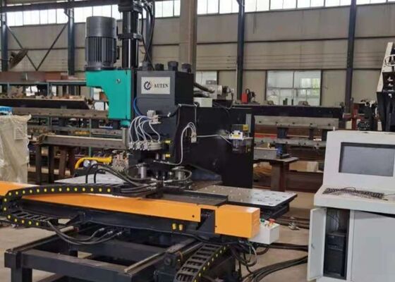Çelik Kulesi Endüstrisi için kullanılan Cnc Plate Punching Machine 4 Die-Stations Cnc Punching Machine