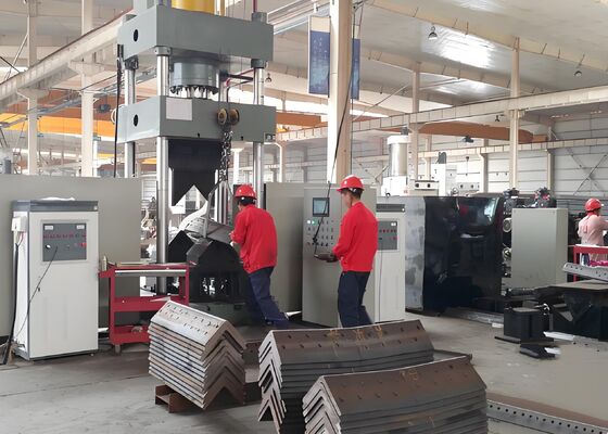 3 Eksenli Cnc Isıtma Eğri Plaka için Hidrolik Kontrolüyle Eğri Eğri Makinesi