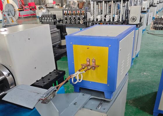 Taşımacılık Endüstrisi Kelepçe İmalatı için Model FF60 Cnc Düz Demir Sıkma Makinesi