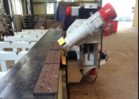 100-1500mm/Dakika Frezeleme Hızı Çift Tahrikli Çift Güçlü Kafa Freze Makinesi